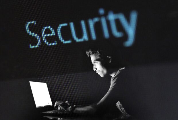 Oszustwo internetowe, czyli jak oszuści wykorzystują internet