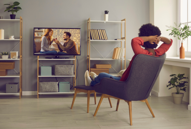 Telewizor 75 cali – kiedy warto wybrać duży telewizor?